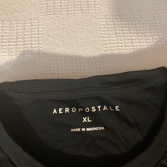 Aeropostale t shirt - Picture 2 of 2